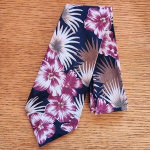 Wembley Hawaiian Print Tie